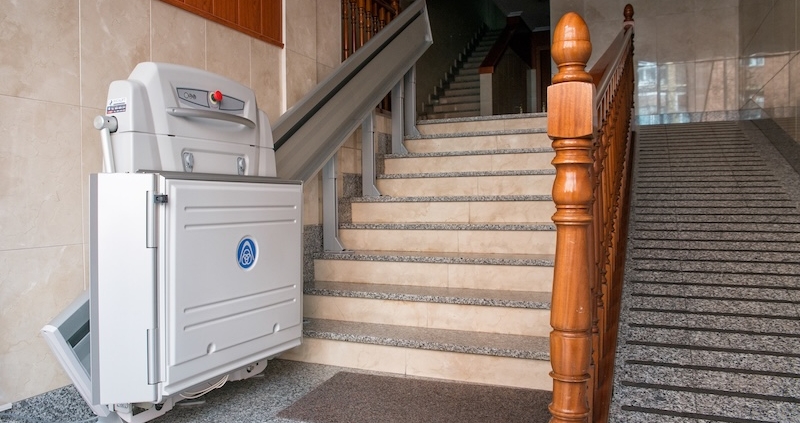 elevador para silla de ruedas en casa